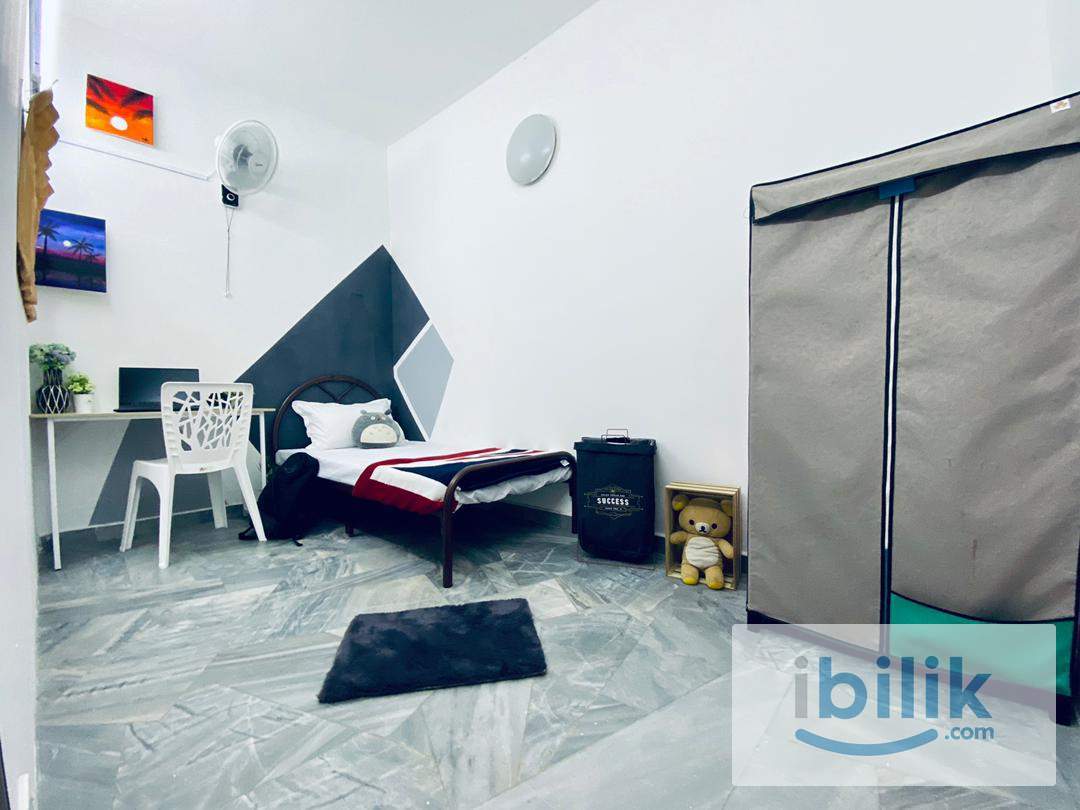 🏠Room For Rent At Bandar Utama🏠Nearby👉One Utama PJ,Mrt Bandar Utama,One Power House,Ikea Damansara,The curve - Image 1
