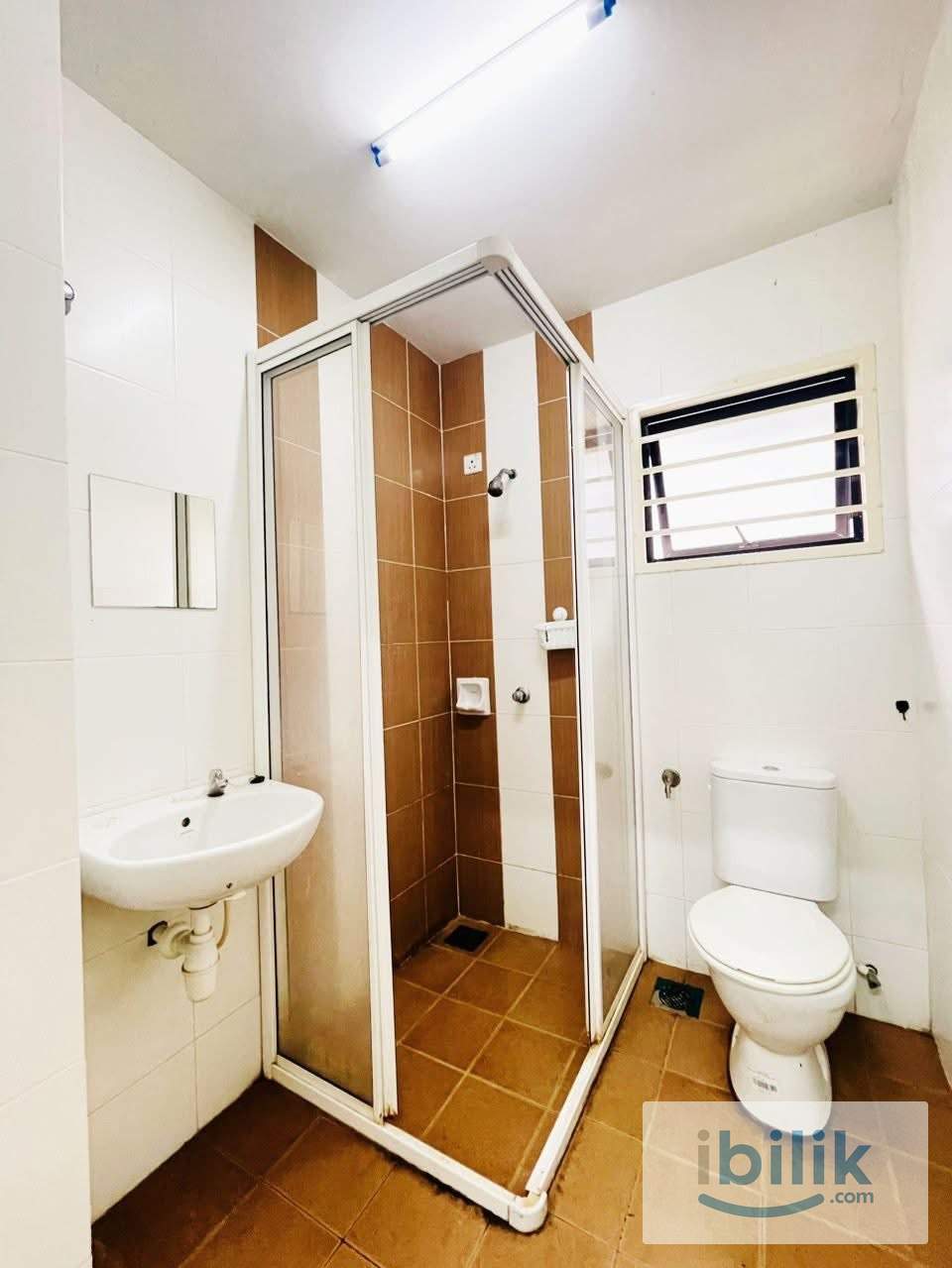 [AIRCOND] ROOM RENT AT LAKESIDE RESIDENCES, BDR METRO PUCHONG, IOI MALL, SETIAWALK - Image 3
