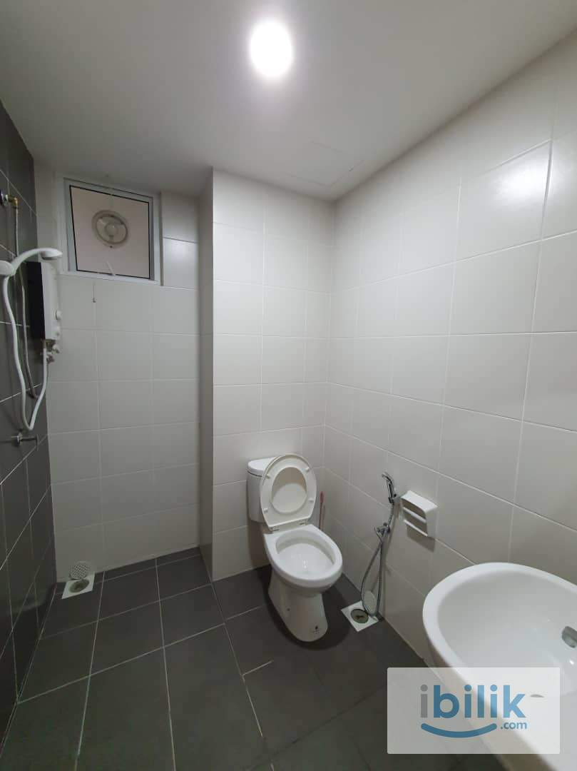 (Room for Rent) Master Room @ Bayan Baru - Image 4