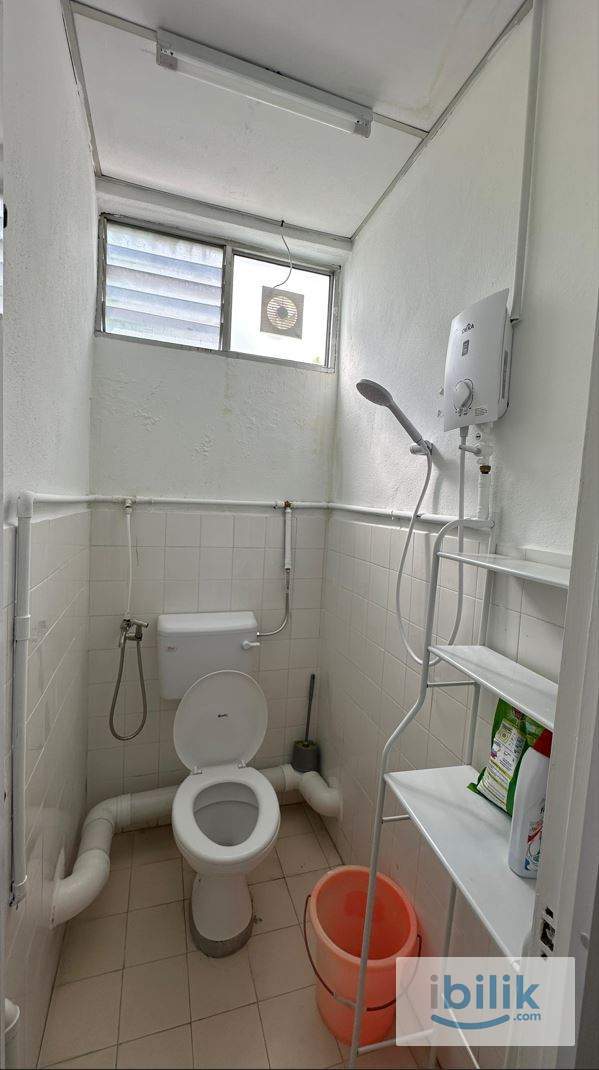 (Room For Rent) Middle Room @ Jelutong - Image 4