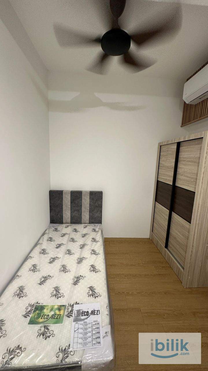 (Room For Rent) Middle Room @ Jelutong - Image 1