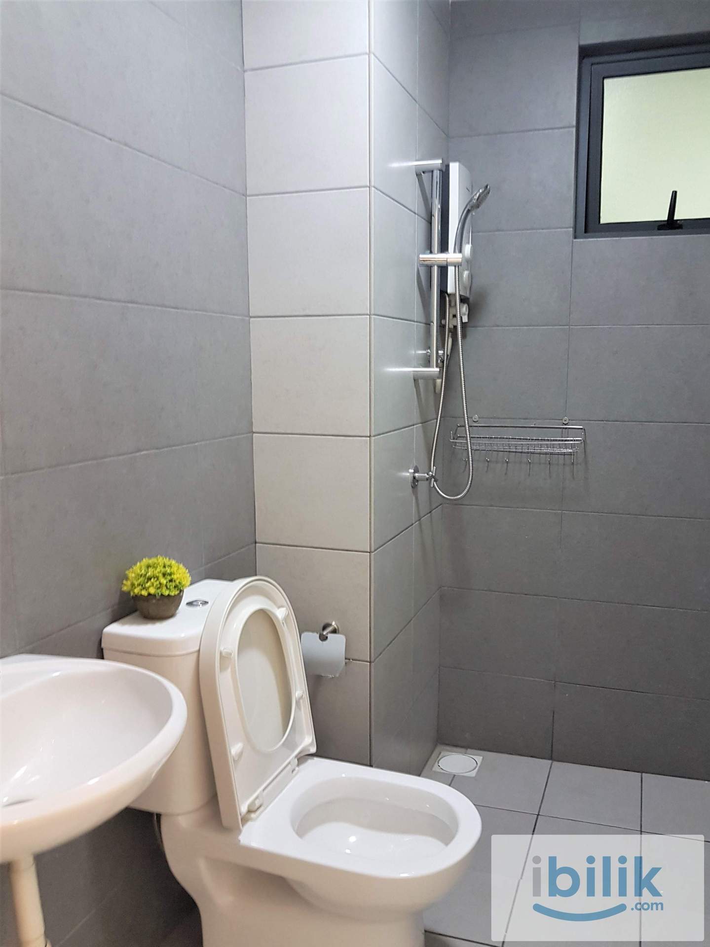 [Female Unit] Single Room Near LRT - Image 4