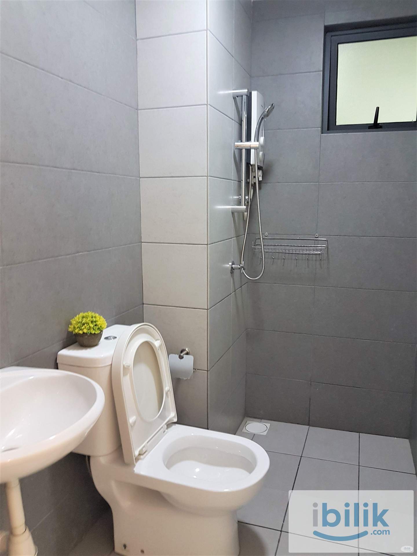 [Female Unit] Single Room [5 min walk to LRT] - Image 6