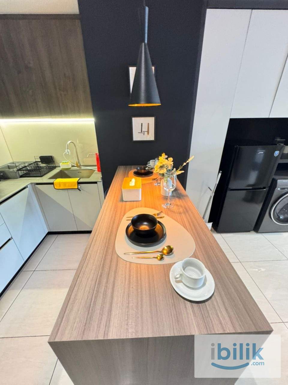 FULLY FURNISHED | HIGH FLOOR | 2 CAR PARKS @ Datum Jelatek Residence - Image 9