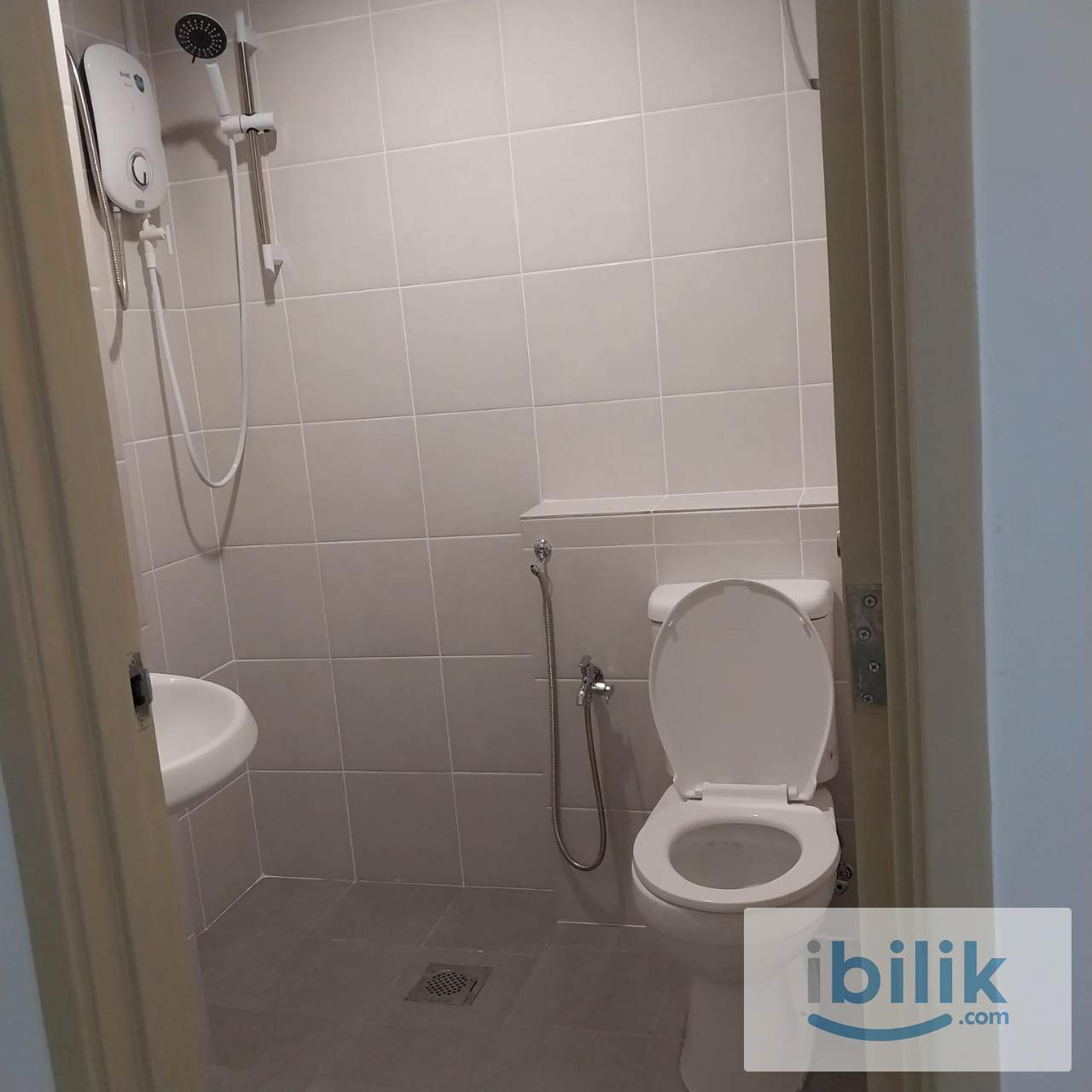 Kampar Lake Condo｜UTAR & TAR UMT Near｜Fully Furnished Student Room｜Move In Now - Image 6