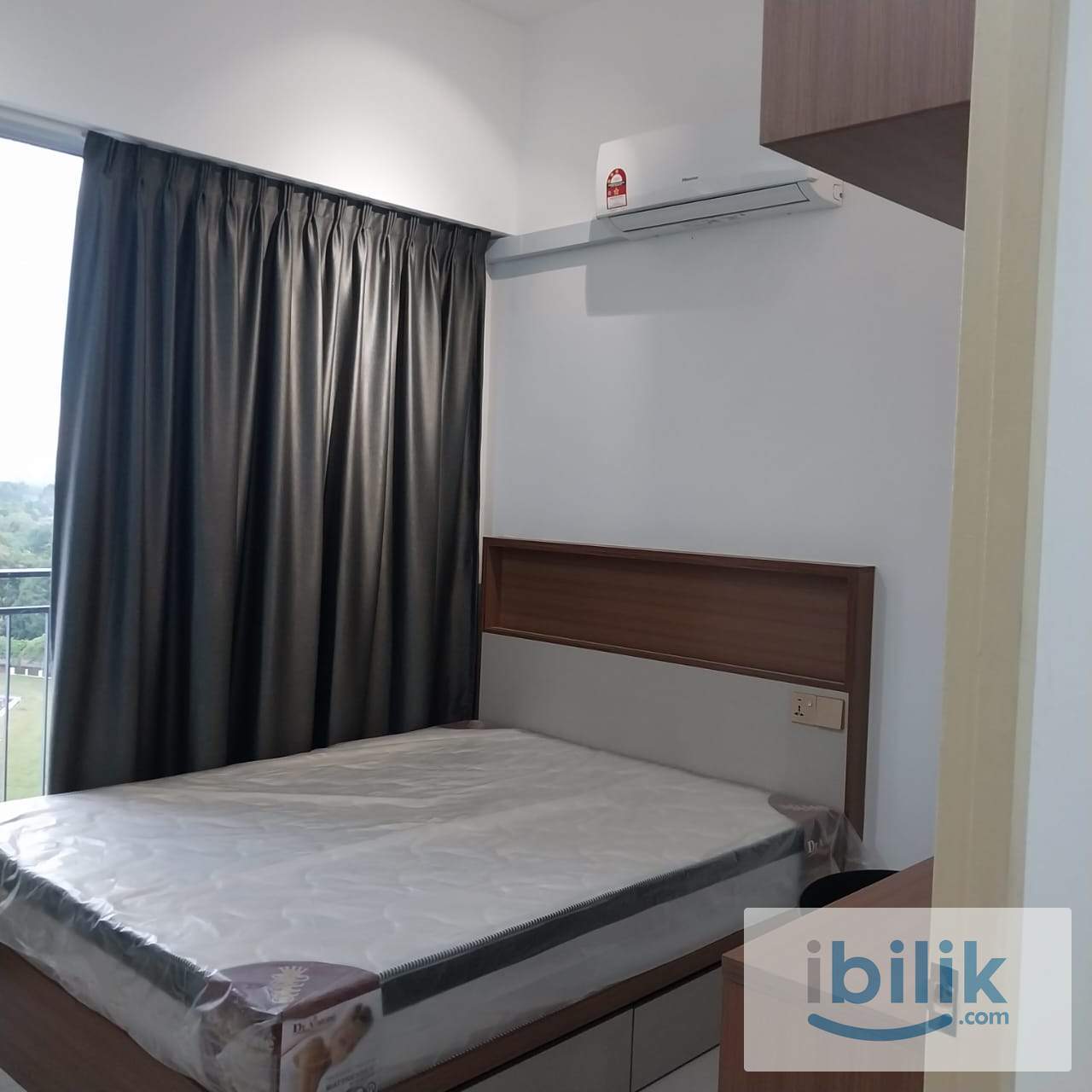 Kampar Lake Condo 阳台房 UTAR TAR UMT 附近 Queen床 明亮通风 合租房 全套家具 - Image 1