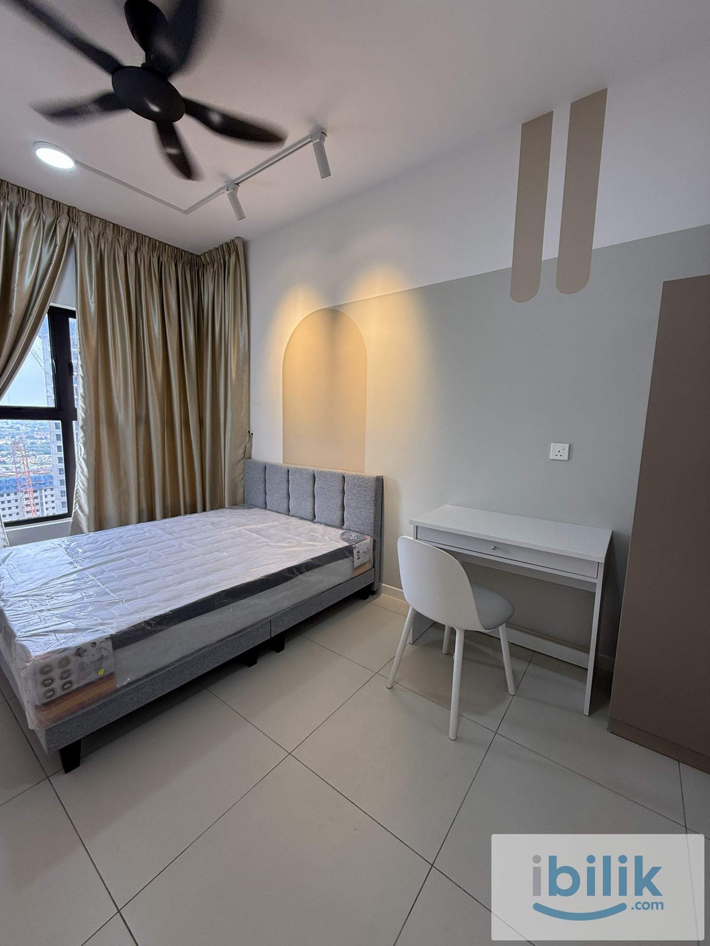 Vierra Residence Kinrara Bukit Jalil Master Room with Private Bathroom | Fully Furnished Condo | Near LRT - Image 1