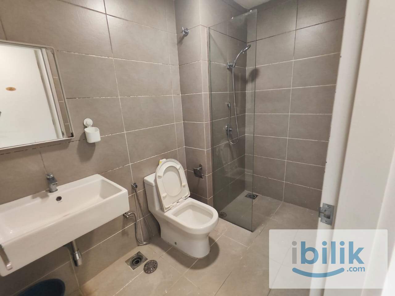 D’Sara Sentral Sungai Buloh Single Room for Rent | Direct MRT Link Bridge | Fully Furnished - Image 2
