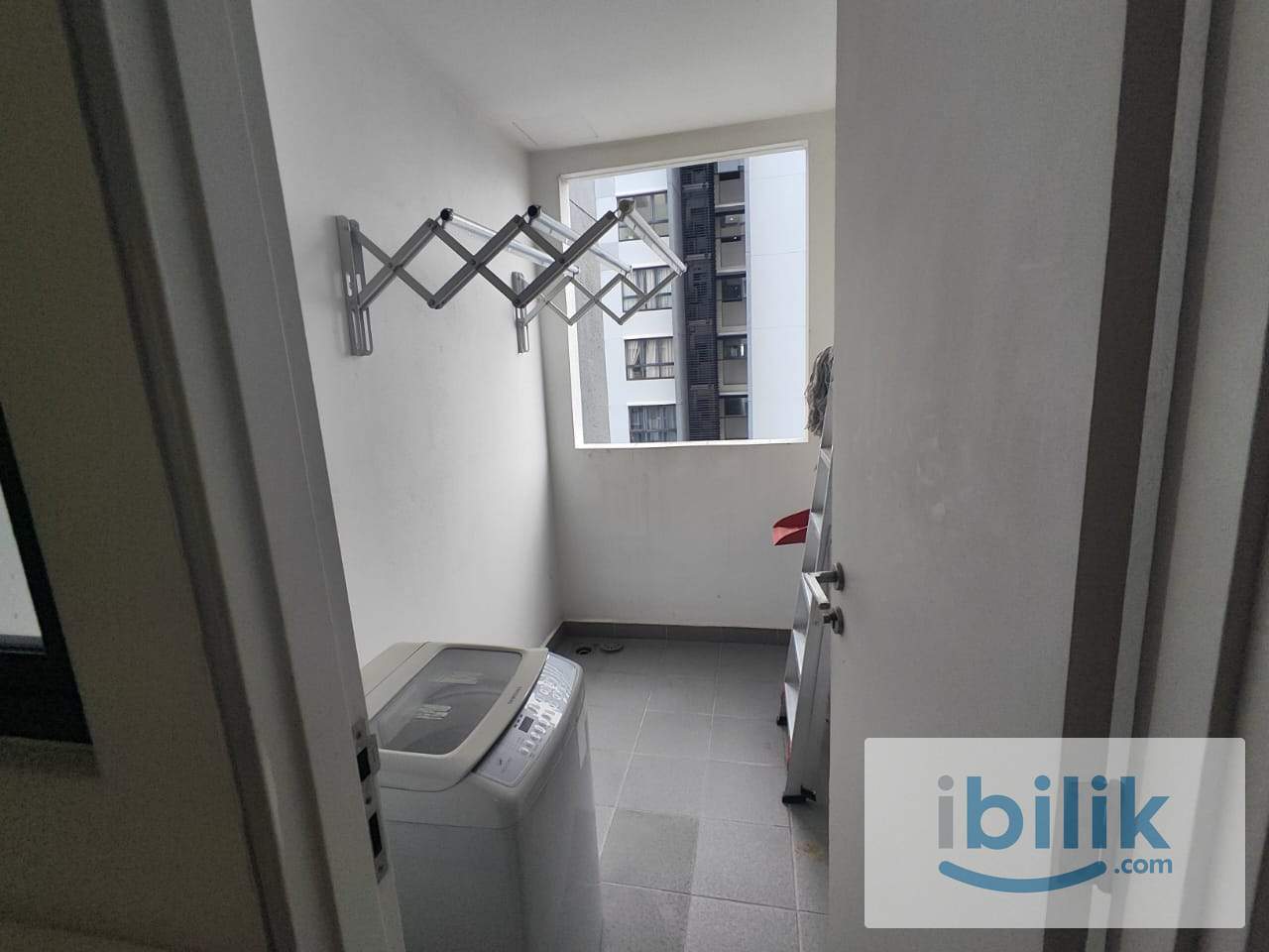 D’Sara Sentral Sungai Buloh Master Room for Rent | Private Space | MRT Link Bridge | Fully Furnished - Image 3