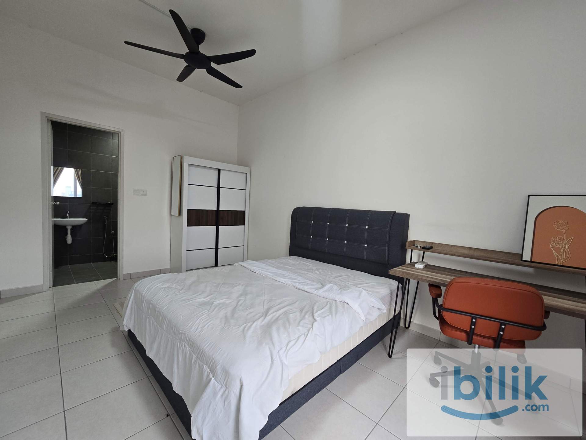 Master Bedroom at Pixel Cheras fullly furnished next to LRT - Image 4
