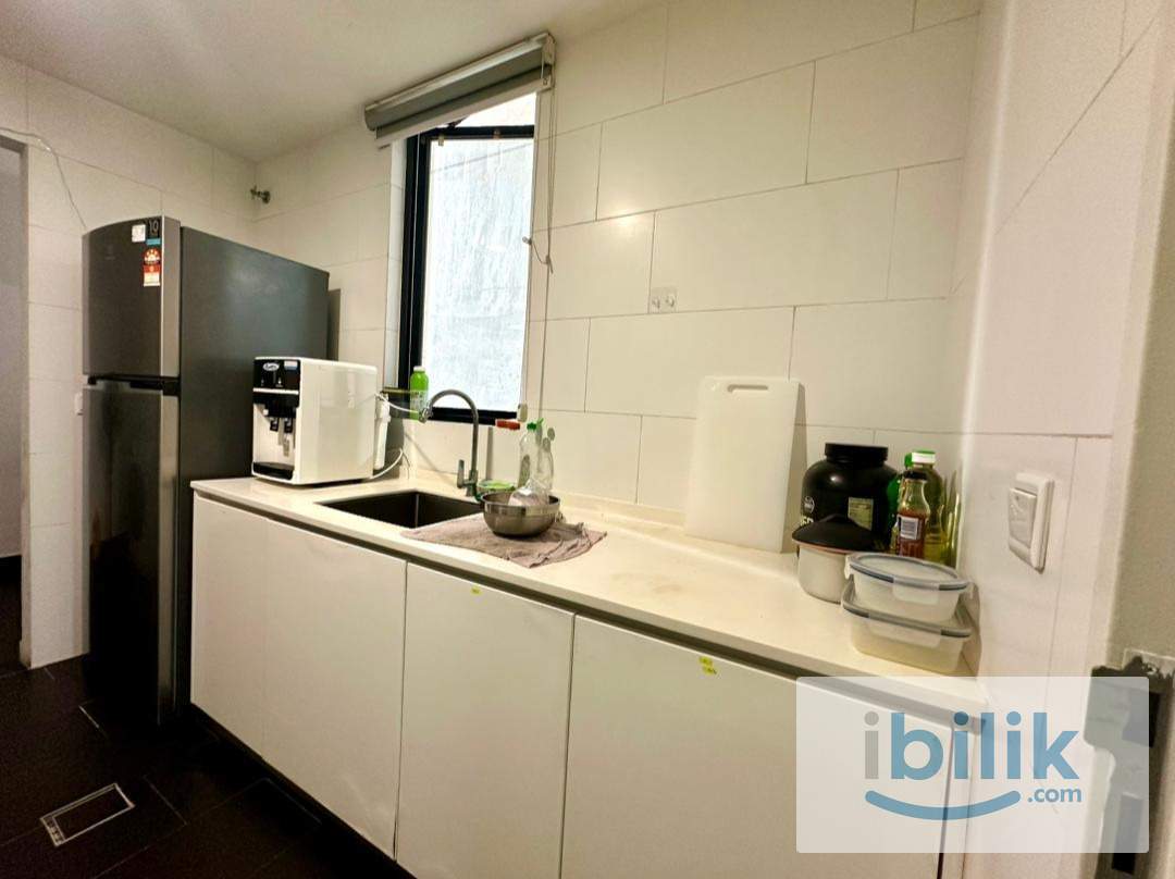 Sqwhere, Super Single Room Fully Furnished, MRT Linked - Image 2
