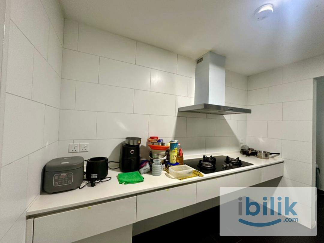 Sqwhere, Super Single Room Fully Furnished, MRT Linked - Image 3