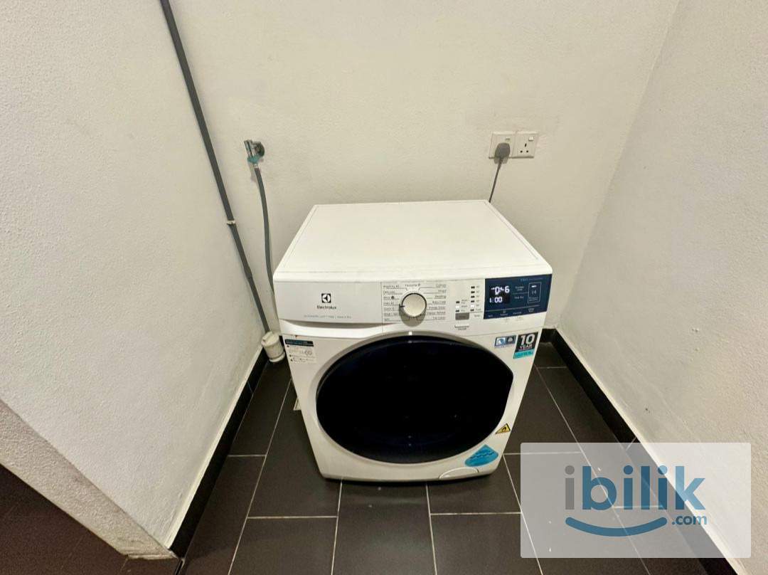 Sqwhere, Super Single Room Fully Furnished, MRT Linked - Image 7