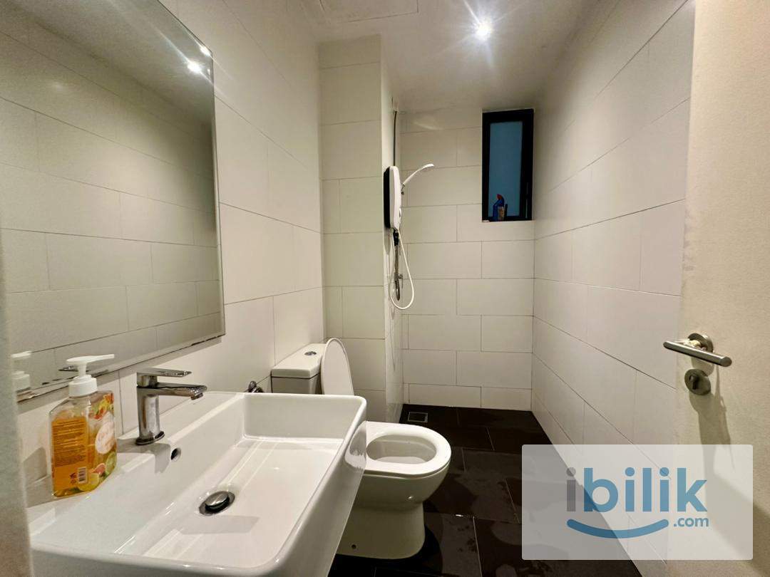 Middle Room at SQWhere, Sungai Buloh - Image 2