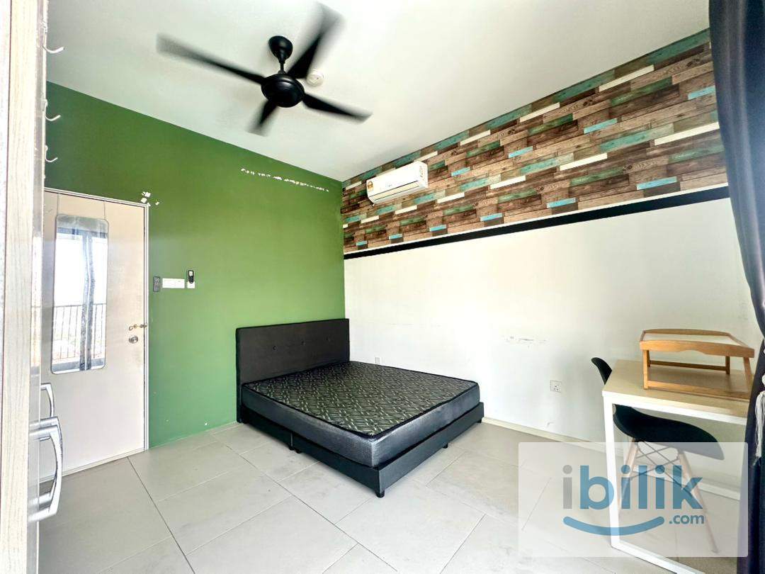 Middle Room at SQWhere, Sungai Buloh - Image 1