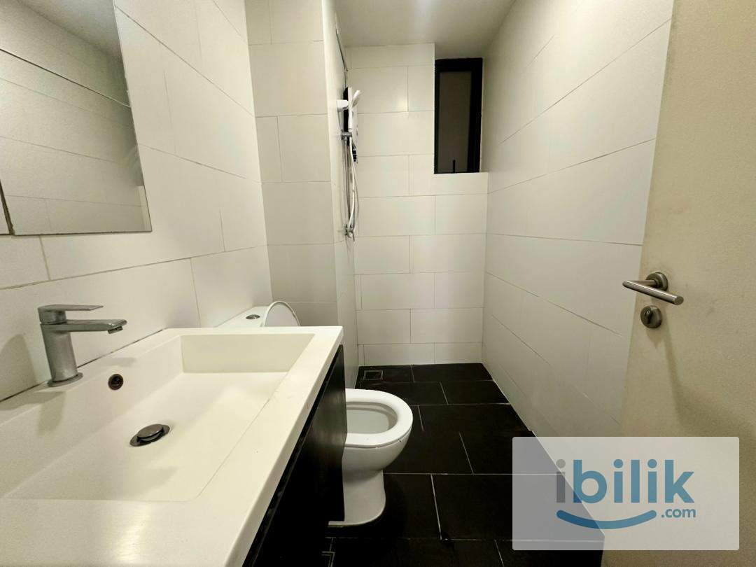 Master Room at SQWhere, Sungai Buloh - Image 2