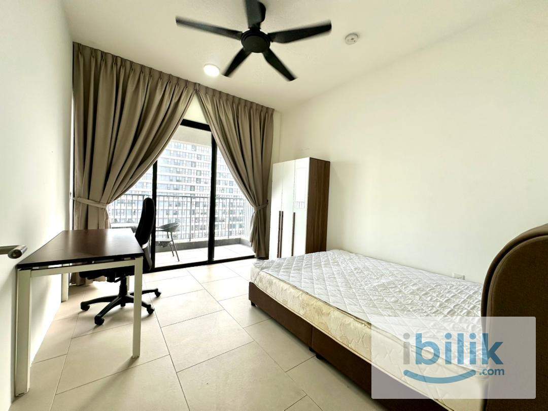 Middle Room at SQWhere, Sungai Buloh - Image 6