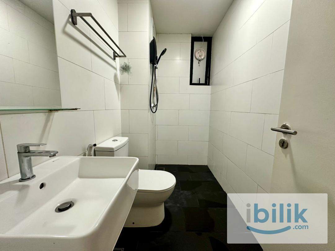 Medium Room at SQWhere, Sungai Buloh - Image 2