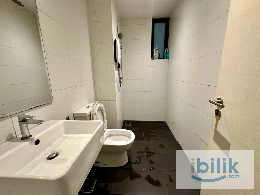 Sqwhere, Super Single Room Fully Furnished, MRT Linked - Image 3