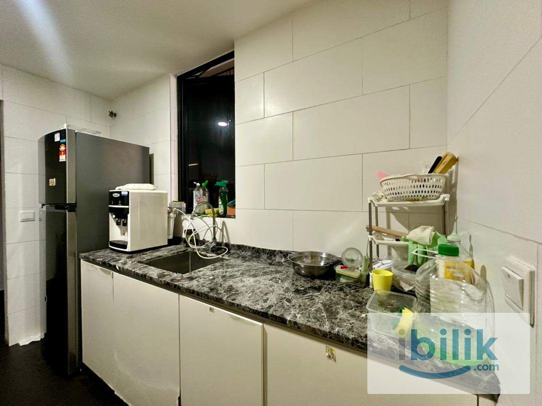 Sqwhere, Super Single Room Fully Furnished, MRT Linked - Image 4