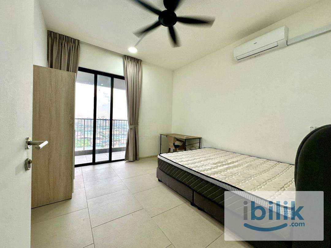 Middle Room at SQWhere, Sungai Buloh - Image 1