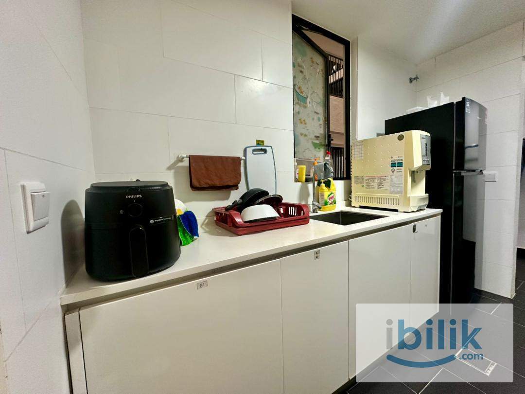 Sqwhere, Super Single Room Fully Furnished, MRT Linked - Image 2
