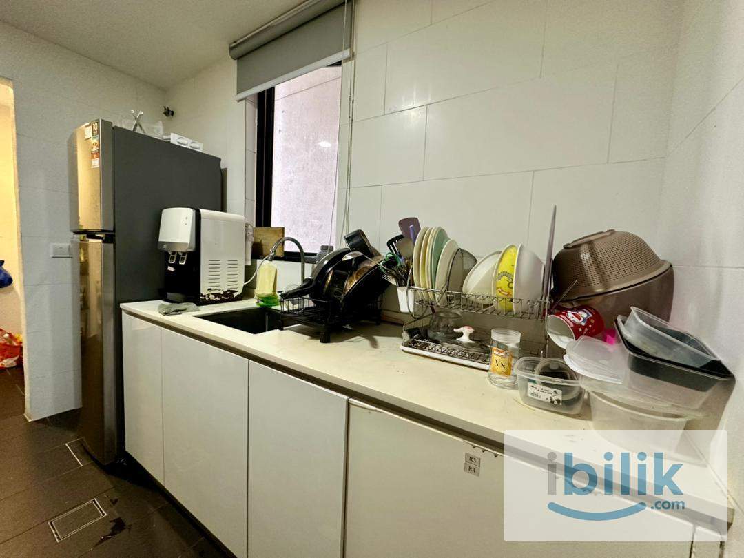 Brand New Medium Room at SQWhere, Sungai Buloh, MRT (Female Only) - Image 3