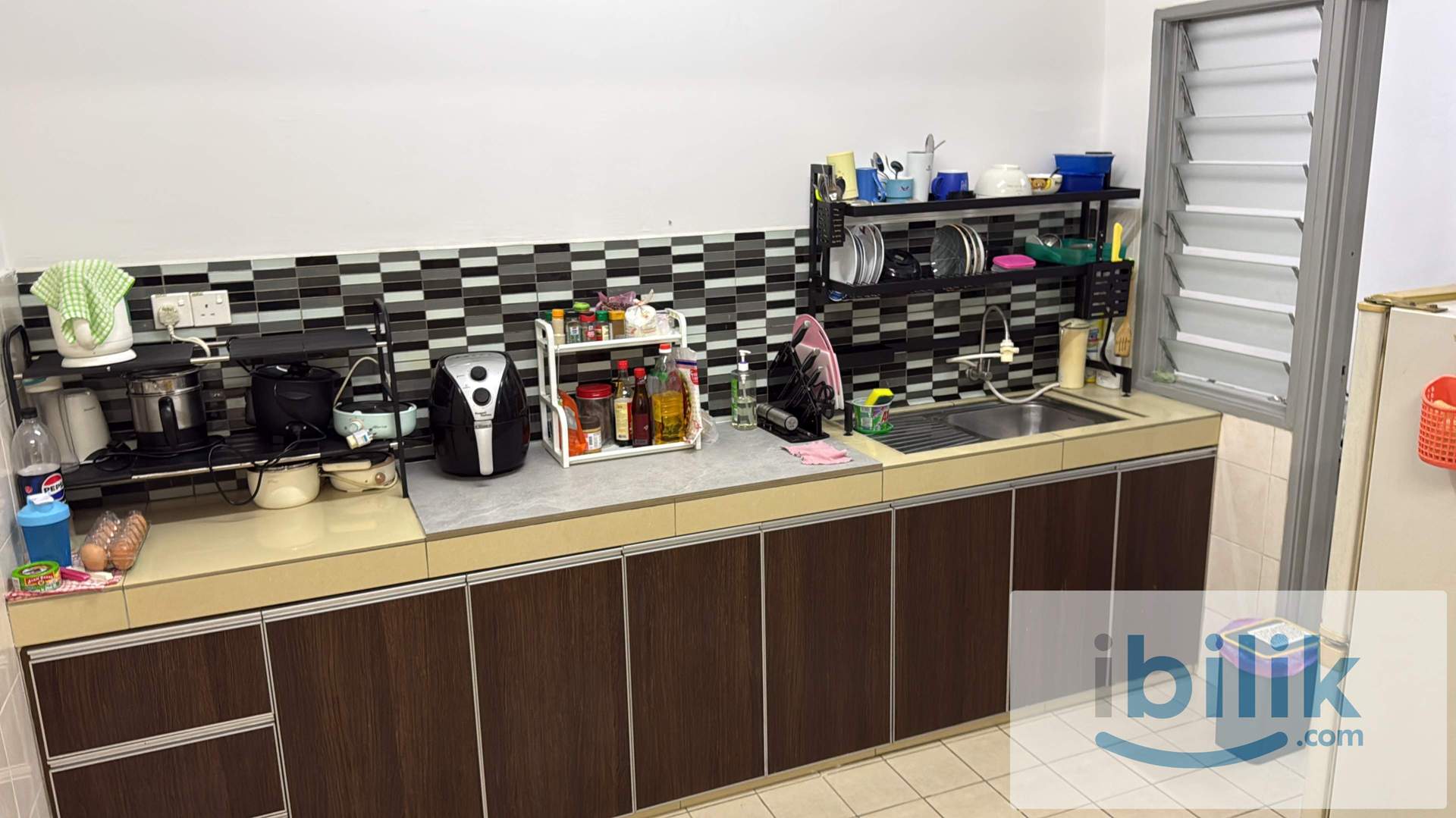 Suriamas Sunway - Small Room (Chinese) - Image 2