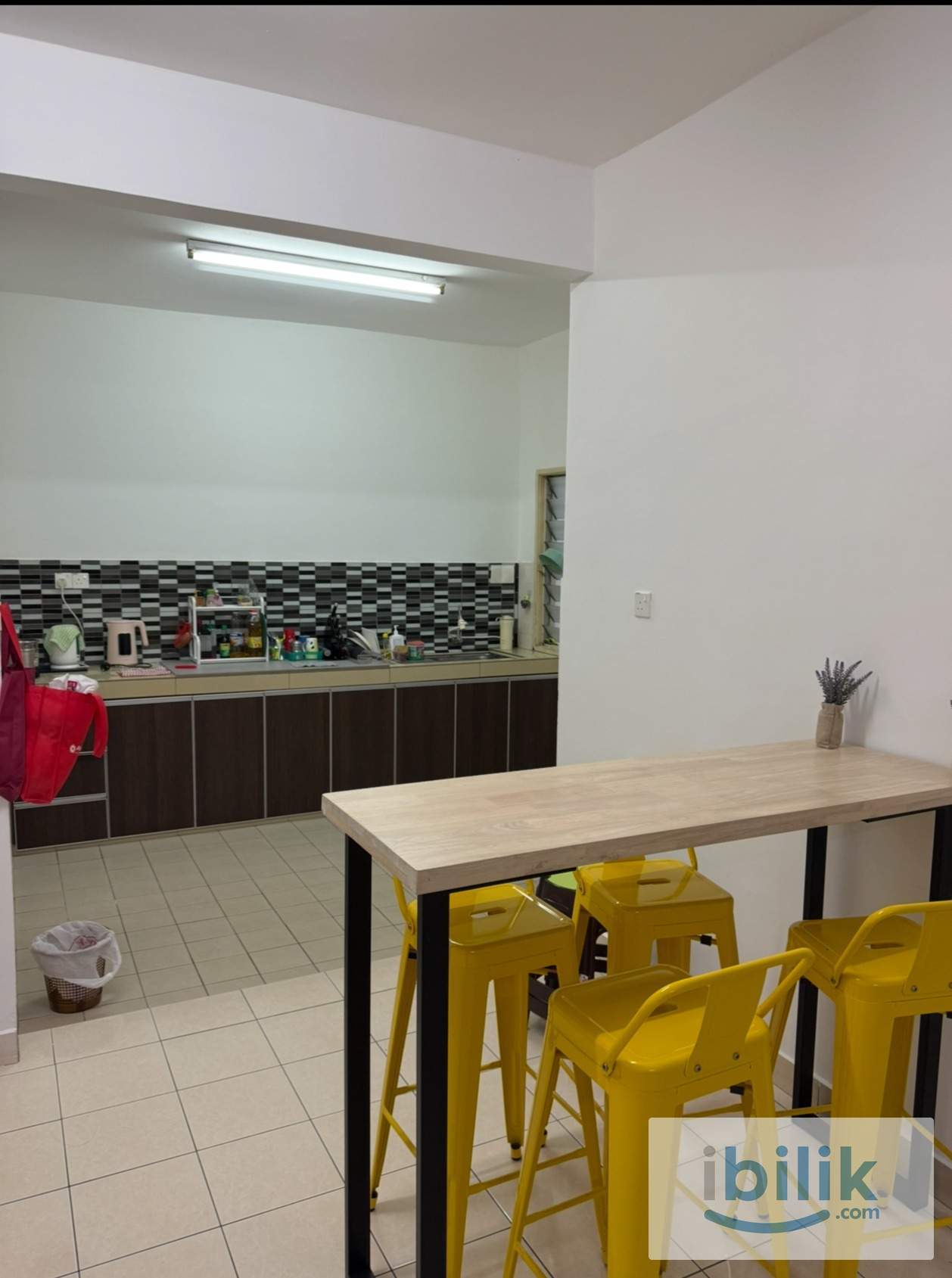 Suriamas Sunway - Small Room (Chinese) - Image 7