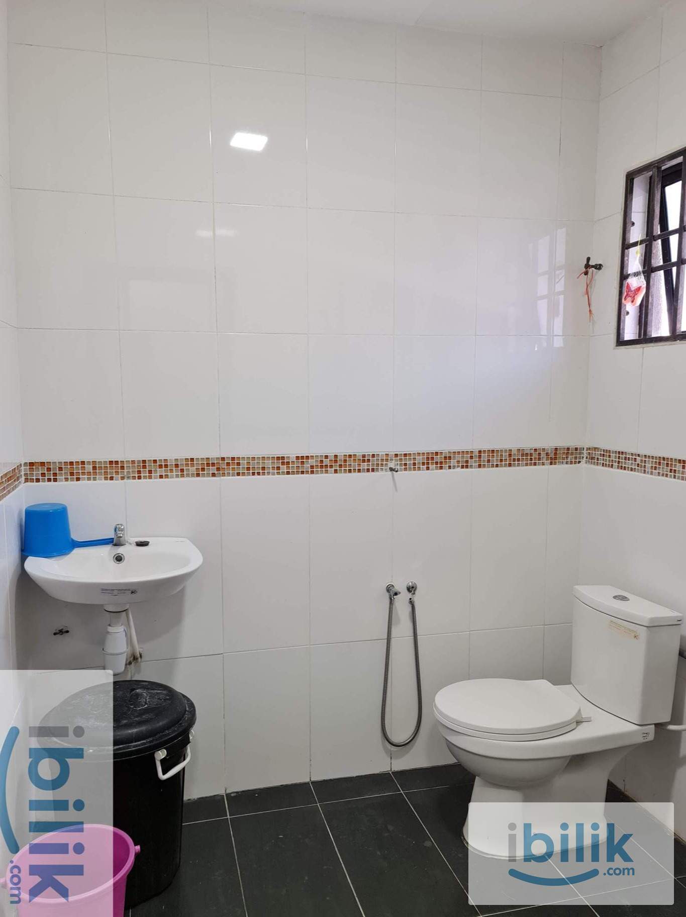 Single Room at Bayu Perdana, Bukit Tinggi, Klang - Image 3