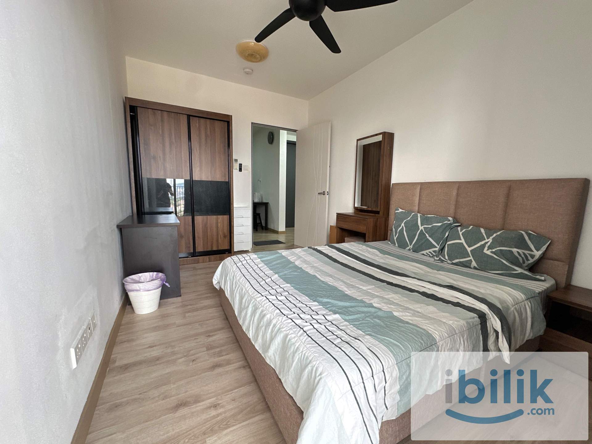 Middle Room For Rent @ Emporis, Kota Damansara - Image 1