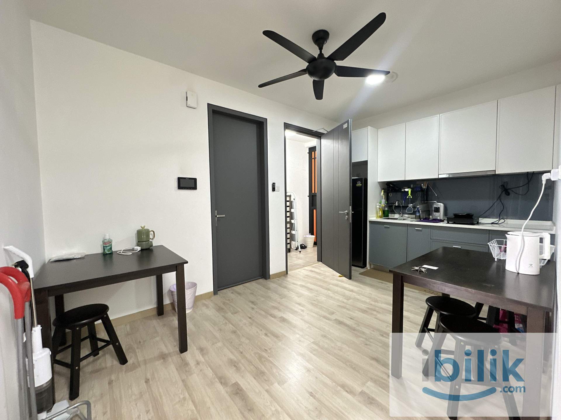 Middle Room For Rent @ Emporis, Kota Damansara - Image 4