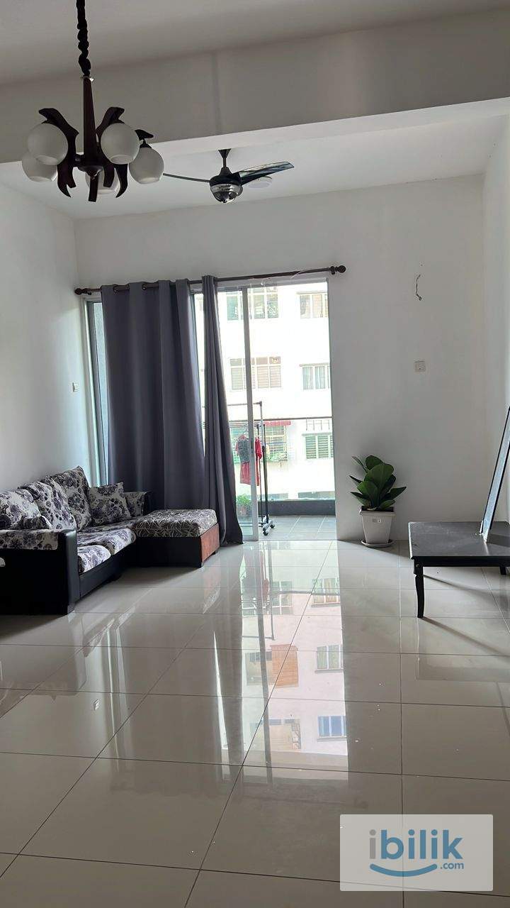 Middle Room Mahkota Garden Condo  - Image 3
