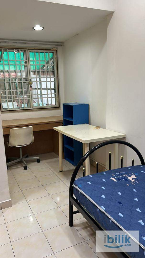 2-Storey Middle Room Terrace House | Bandar Mahkota Cheras Section 6 - Image 1