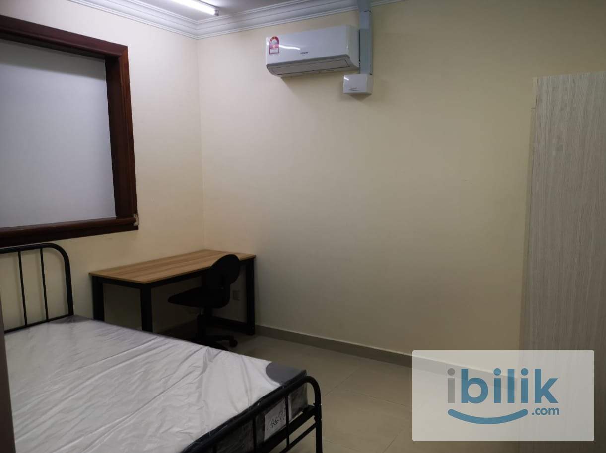 Middle Room at Putra Avenue, Putra Heights - Image 6