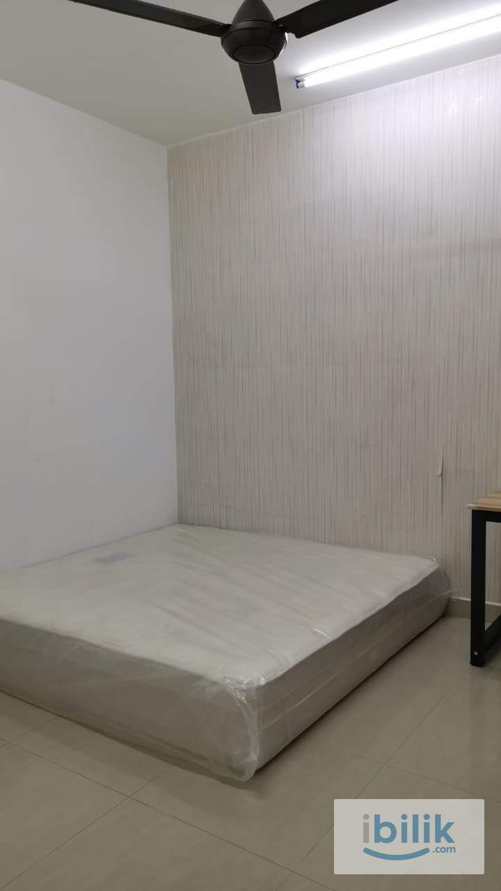 Middle Room at Putra Avenue, Putra Heights - Image 3