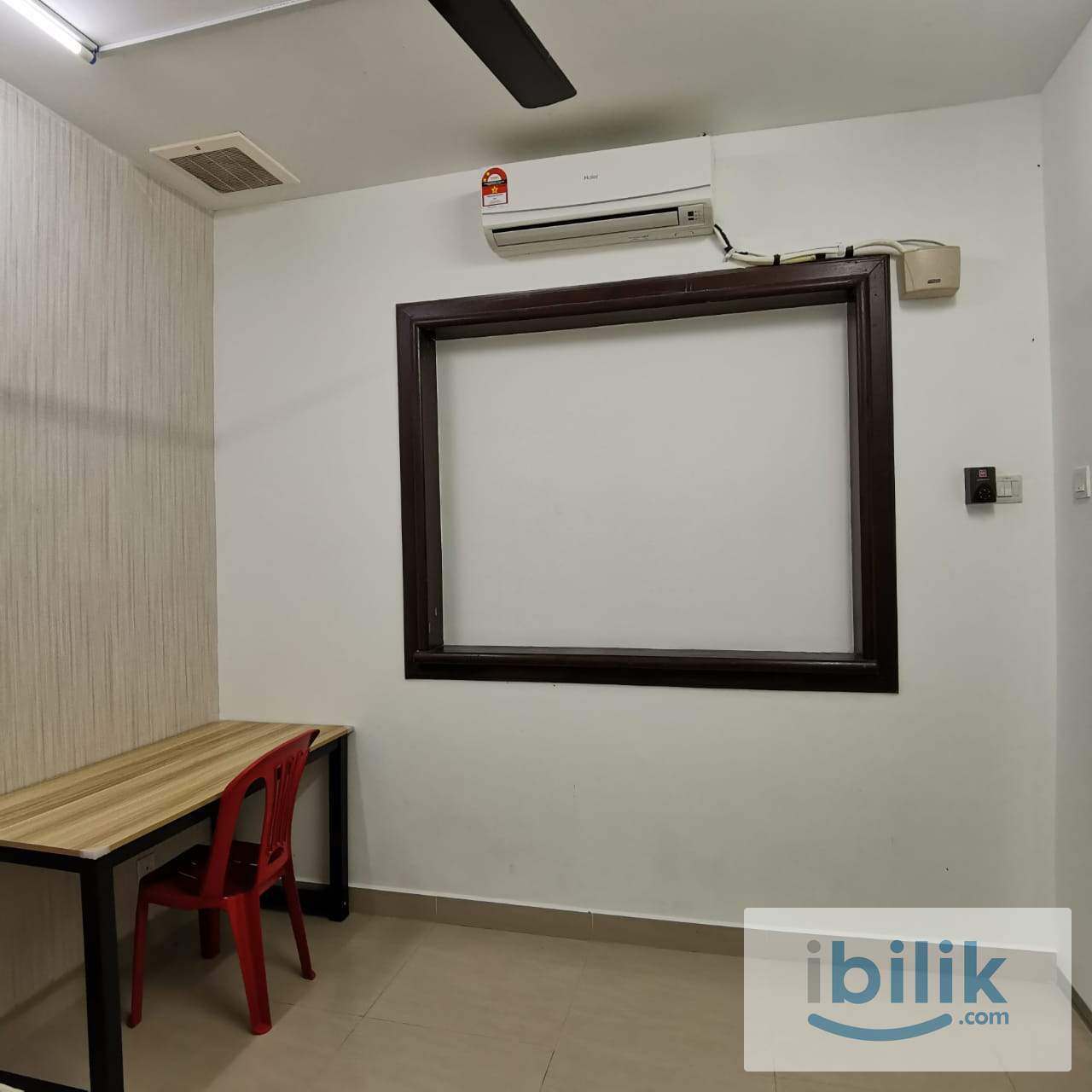 Middle Room at Putra Avenue, Putra Heights - Image 1