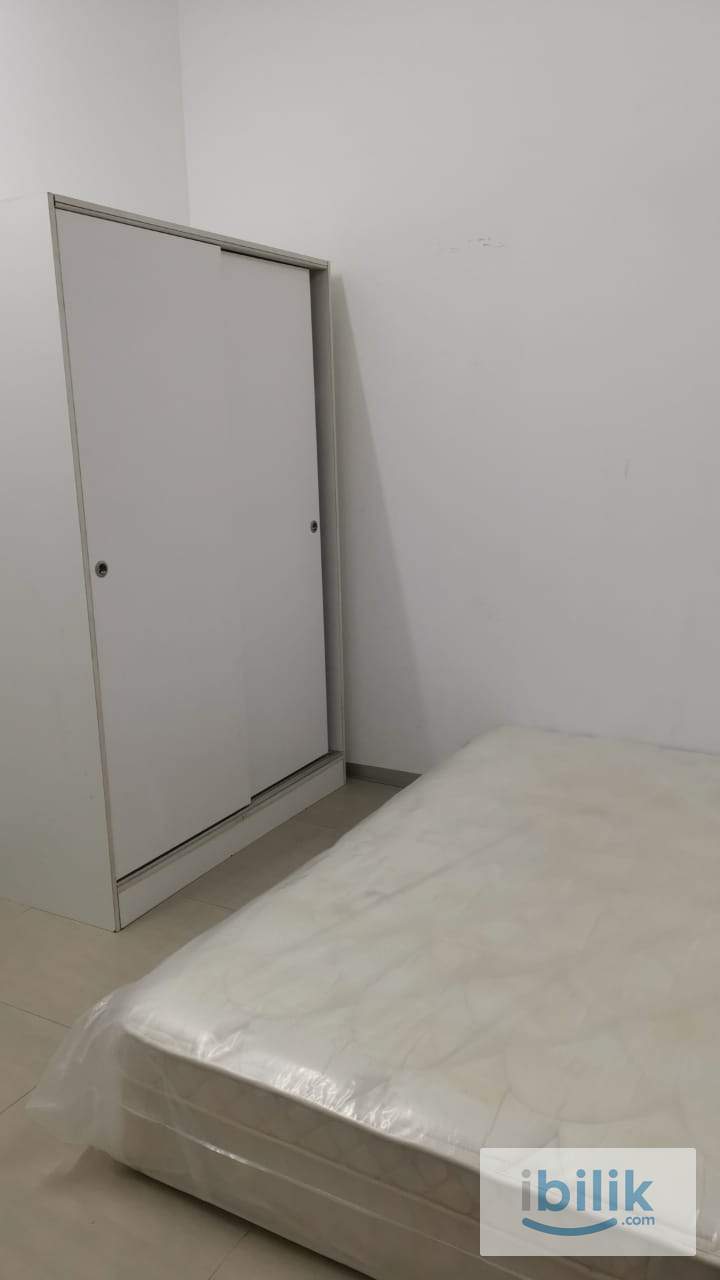 Middle Room at Putra Avenue, Putra Heights - Image 4