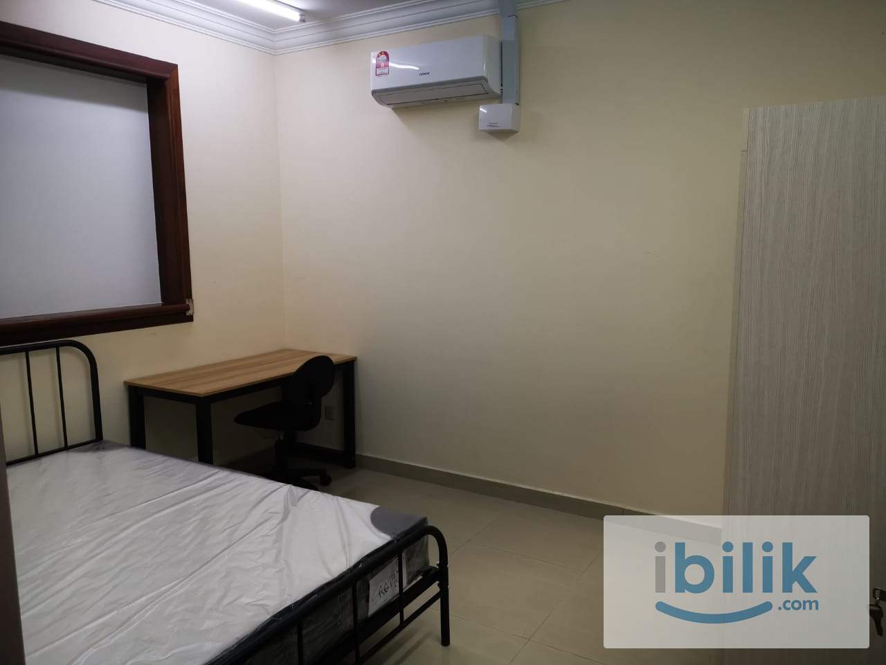 Middle Room at Putra Avenue, Putra Heights - Image 6