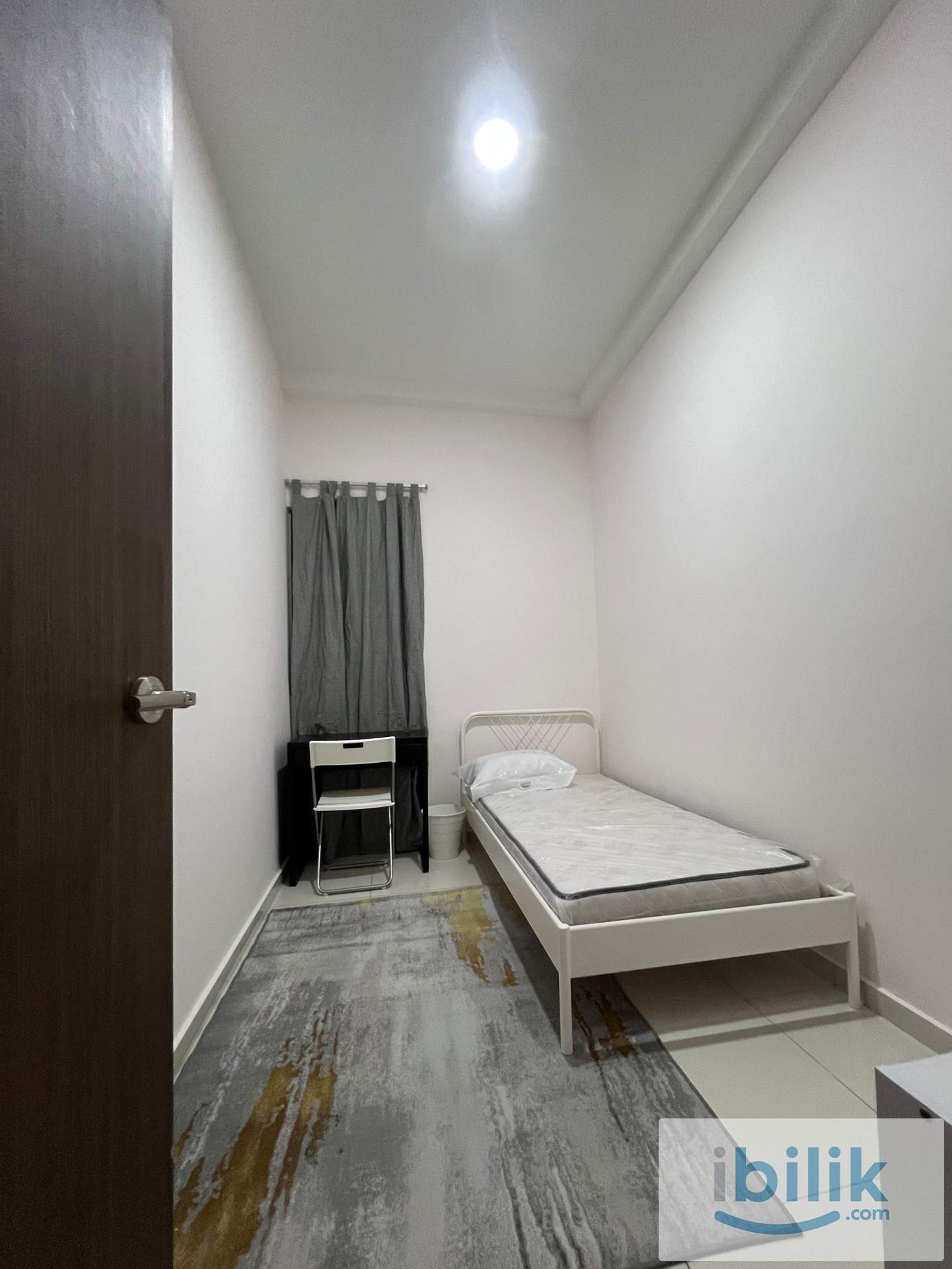 Middle room - Image 1