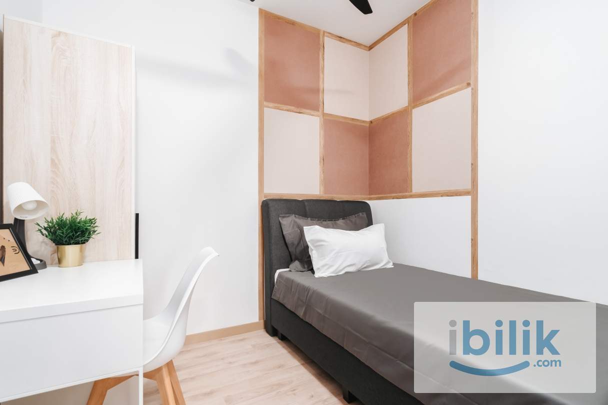 SMALL ROOM EXCLUSIVE FULLY FURNISHED AT EMPORIS - Image 1