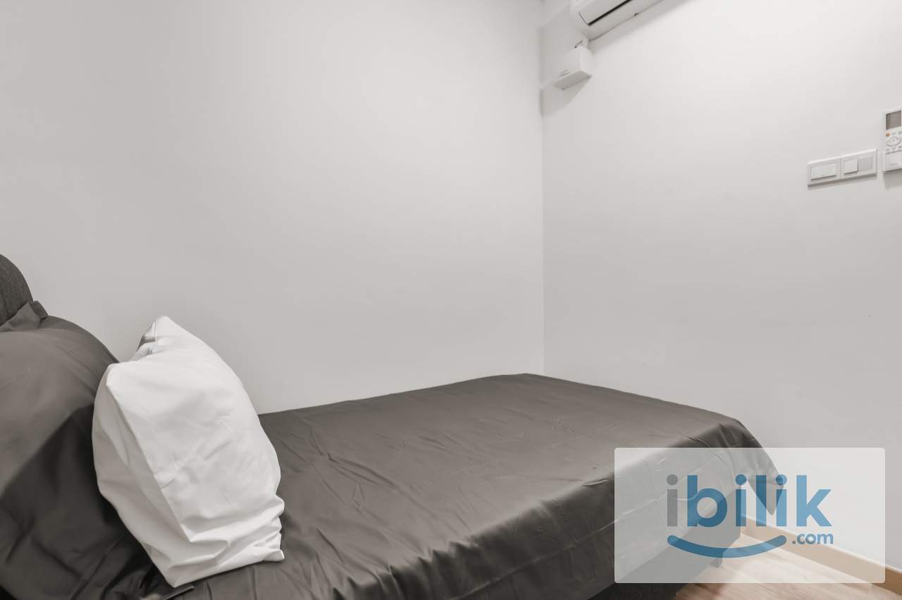 EXCLUSIVE SMALL ROOM FULLY FURNISHED AT EMPORIS  - Image 3