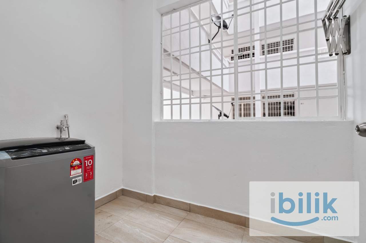 EXCLUSIVE SMALL ROOM FULLY FURNISHED KRISTAL HEIGHT  - Image 4