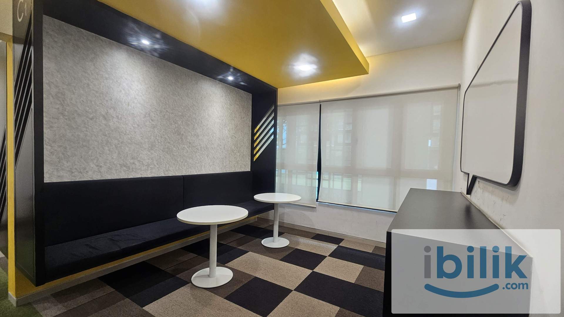 Medium Room Super Single Bed | Hotel Style & Comfortable Dining Area | with WIFI - Image 5
