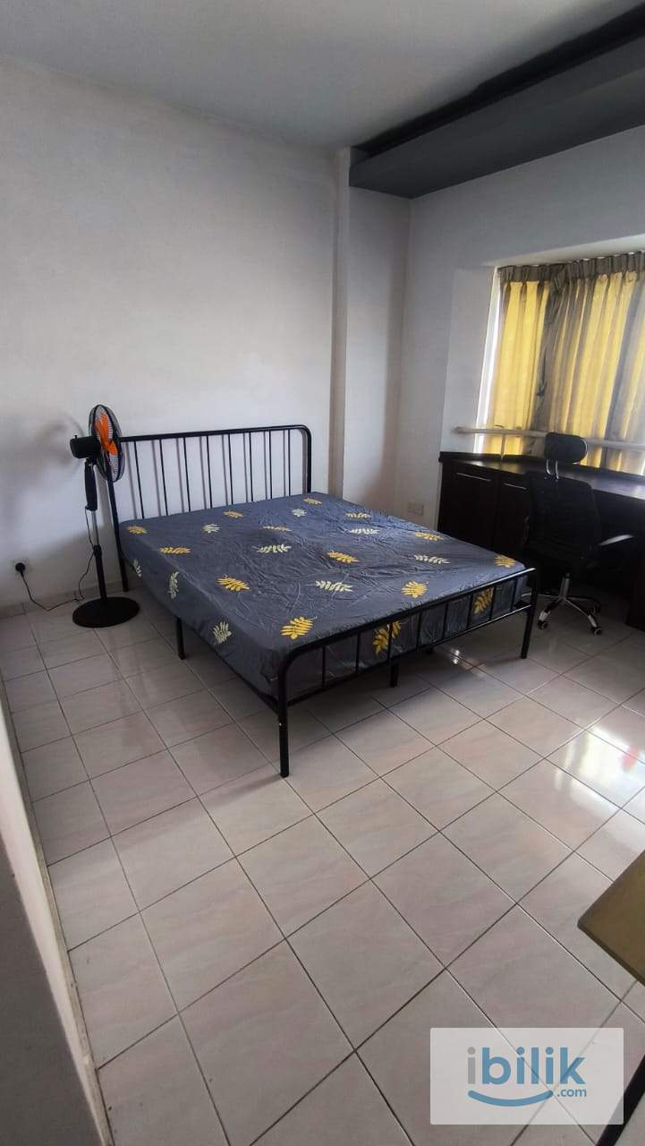 Master room with A/c - Image 4