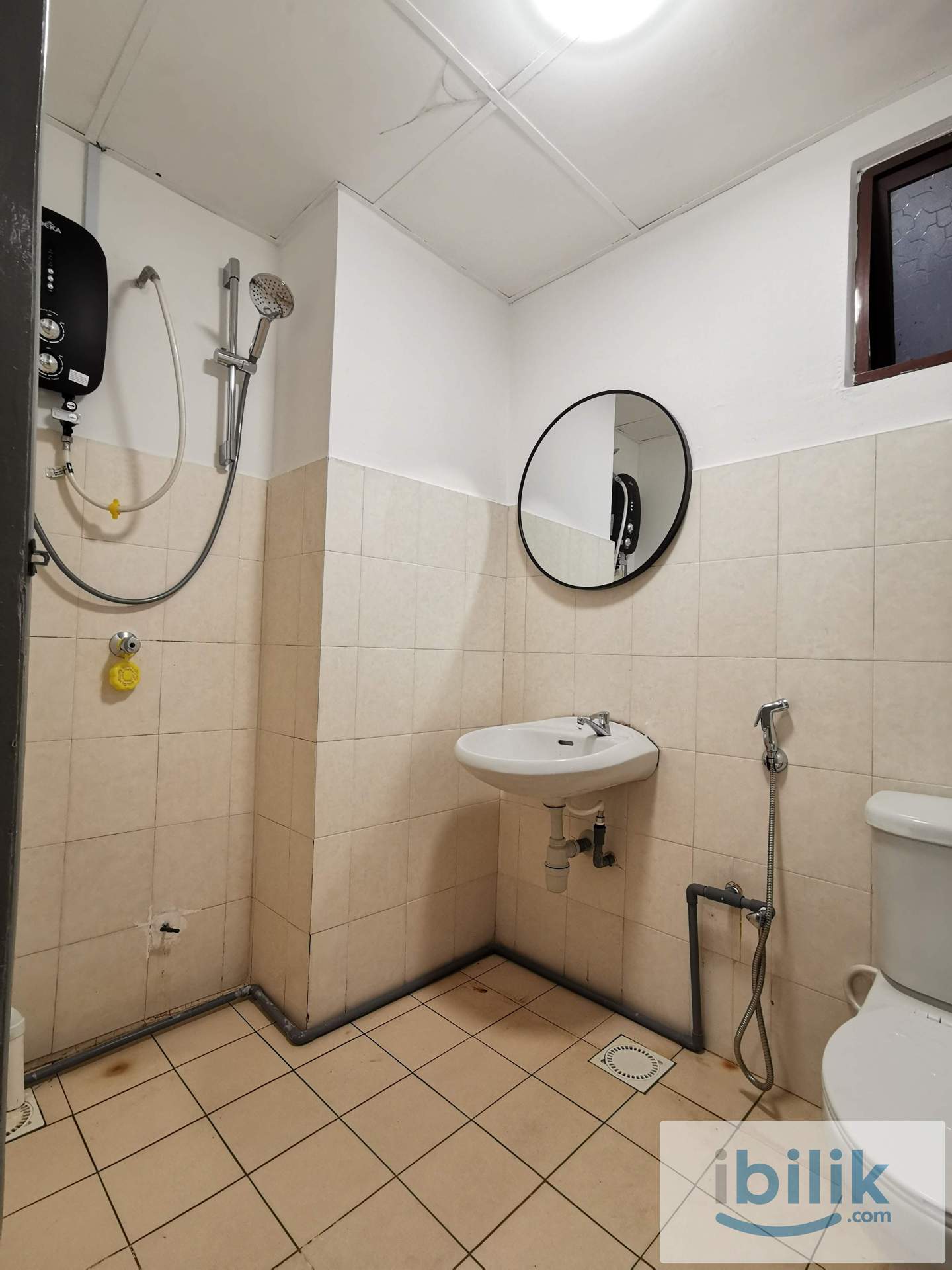 Only 8 minutes walking distance to MRT Surian - Image 4