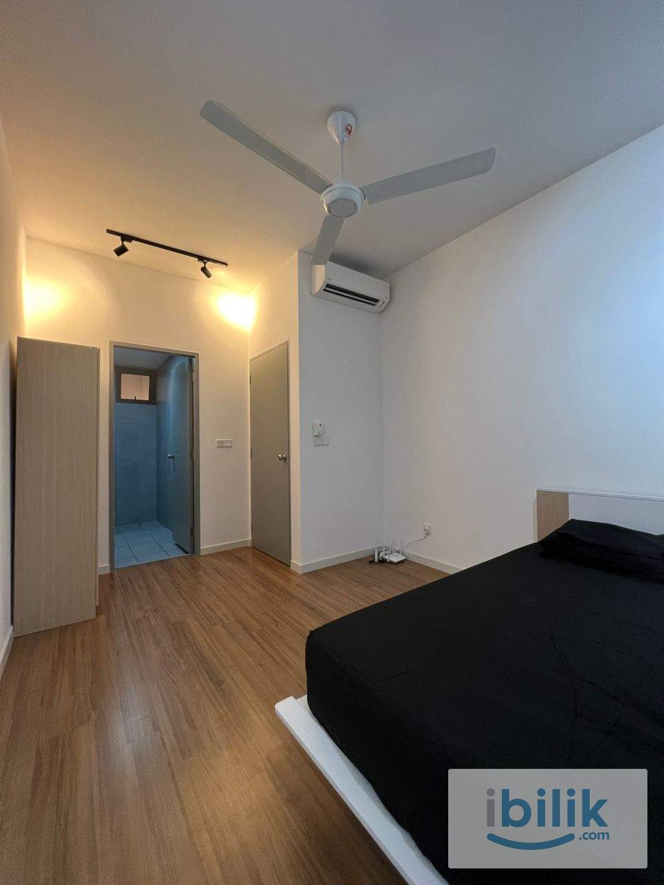 MASTER ROOM - Image 1