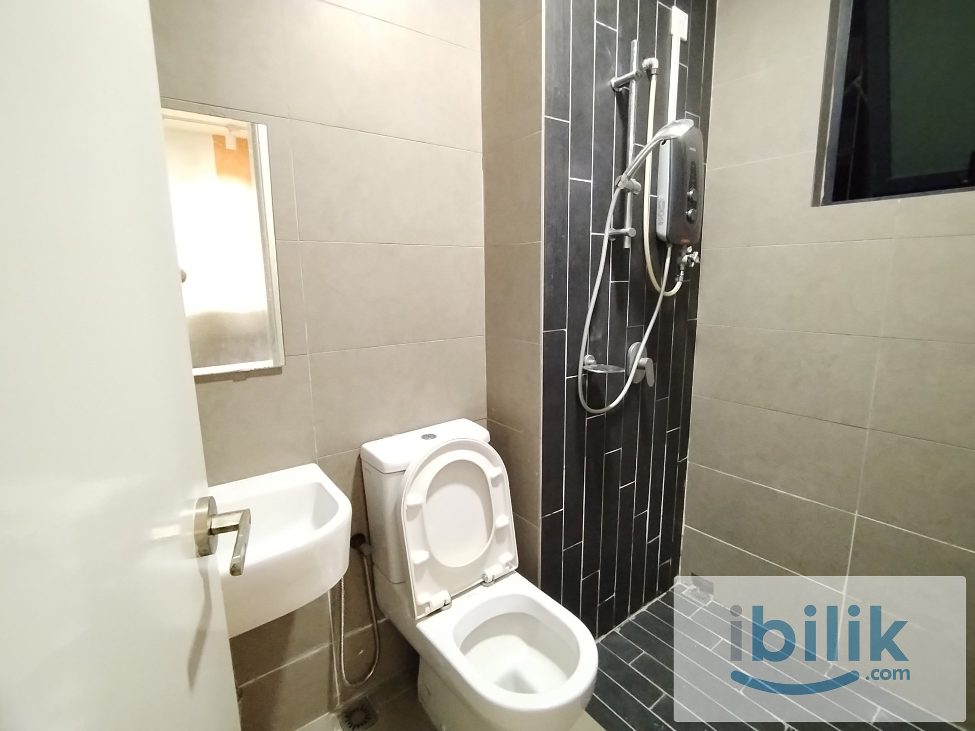 Single room at H20 Residences @ Ara Damansara for rent  - Image 1