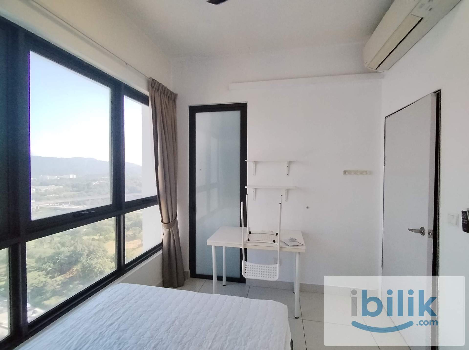 Middle Room at D'Sara Sentral - Serviced Apartment, Shah Alam (With Aircond) - Image 1