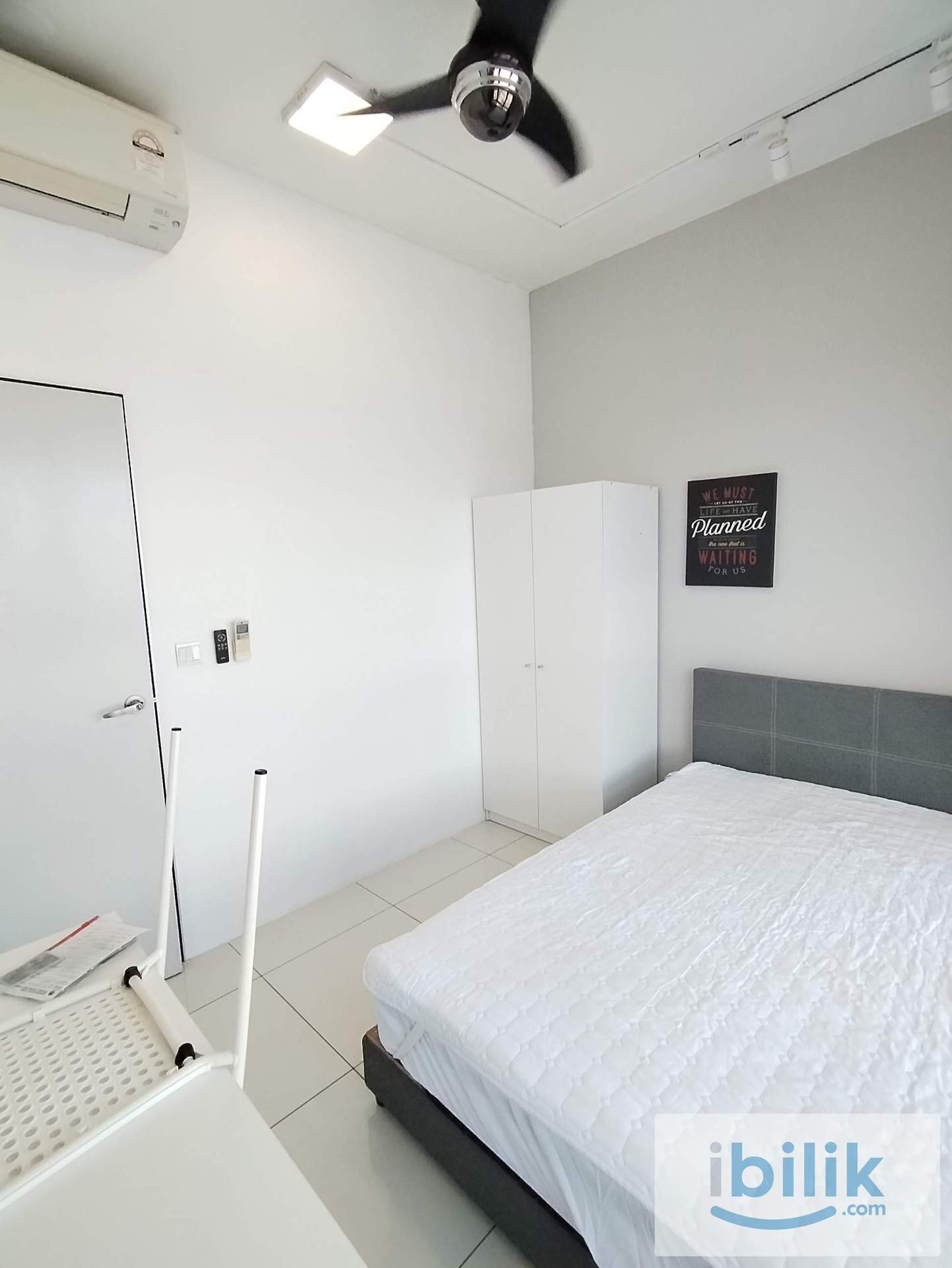 Middle Room at D'Sara Sentral - Serviced Apartment, Shah Alam (With Aircond) - Image 5
